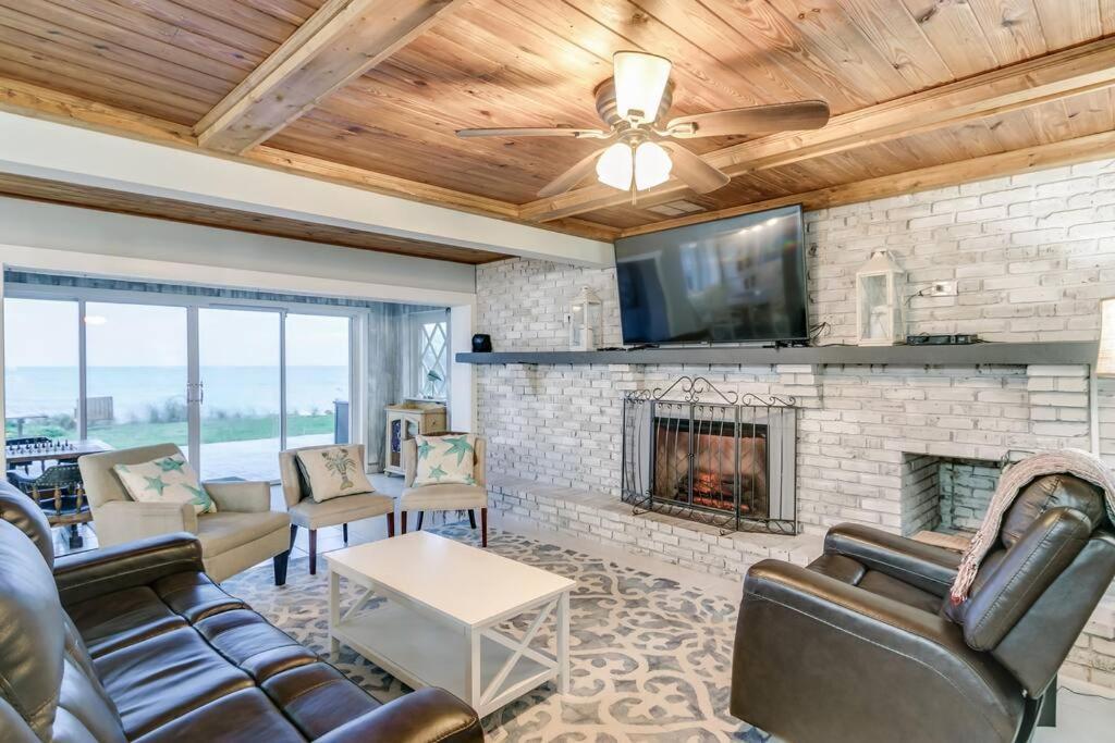 Villa Oceanfront Elegance - Luxurious 6Br Beach House With Hot Tub & Spacious Balcony And Breathtaking Views! Melbourne Beach Exterior foto